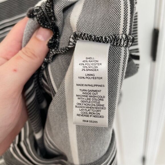 Express Black and White Asymmetric Slit Bodycon Dress Women’s Size XS - Picture 5 of 7